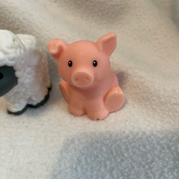 Fisher Price Little People Farm Animals Farmer Figure Pigs Chicken Cow Sheep - Picture 2 of 10